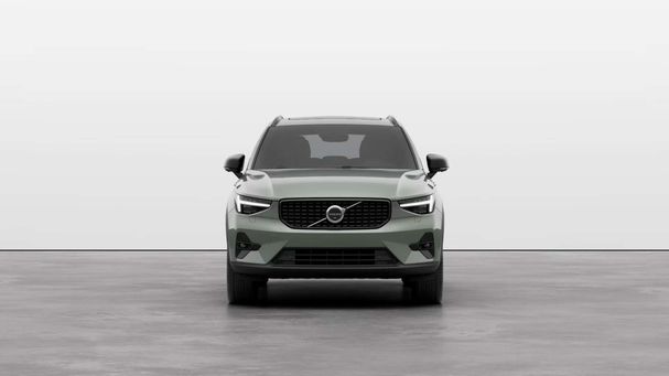 Volvo XC40 B3 Ultra Dark 120 kW image number 5