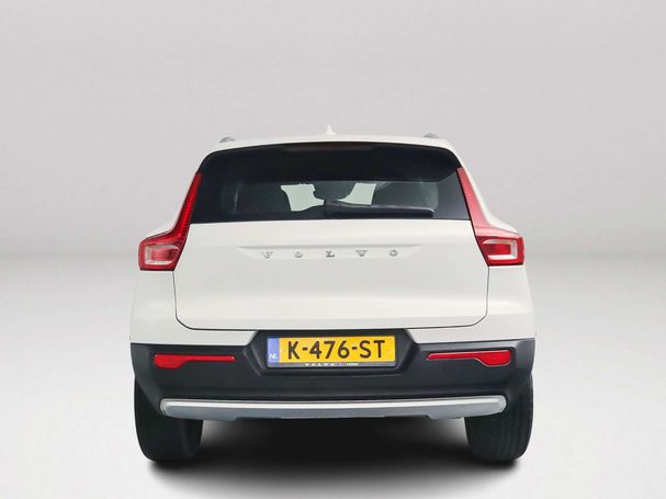 Volvo XC40 T2 95 kW image number 10