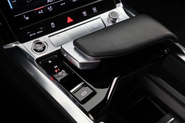 Audi e-tron 55 quattro Advanced 300 kW image number 23