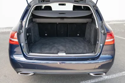 Car image 33