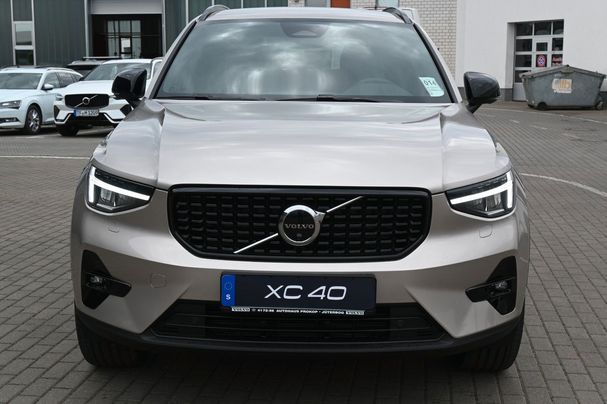 Volvo XC40 B4 Plus Dark DKG 145 kW image number 8