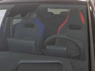 Car image 31