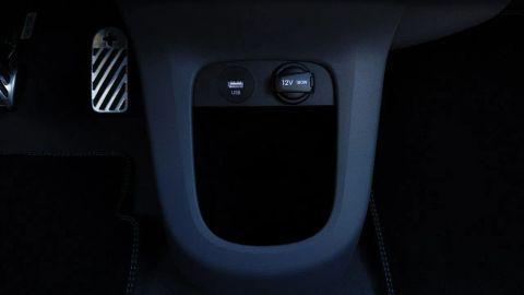 Car image 23