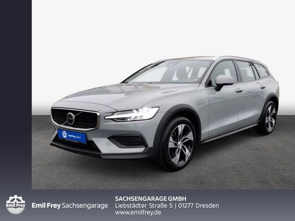 Volvo V60 Cross Country AWD B4 145 kW image number 1