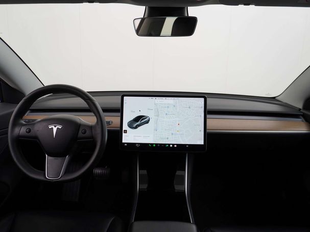 Tesla Model 3 60 Plus 239 kW image number 23