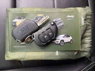 Car image 37