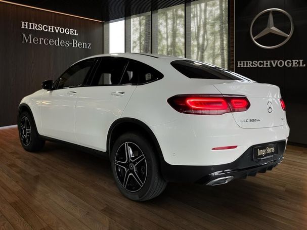 Mercedes-Benz GLC 300 de 225 kW image number 7