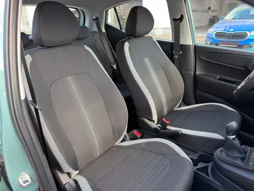 Car image 35