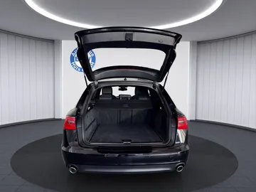 Car image 28