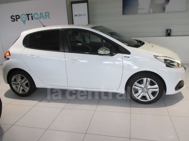 Peugeot 208 PureTech 82 Signature 61 kW image number 5