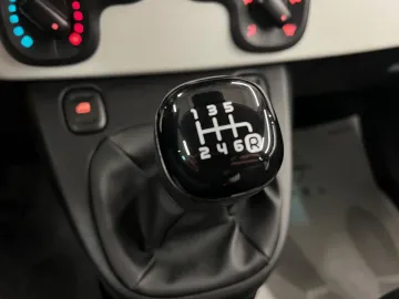 Car image 24