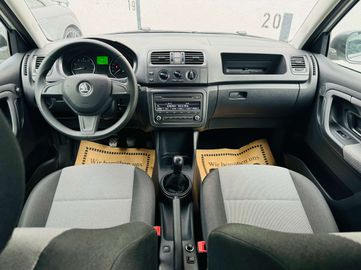 Car image 11