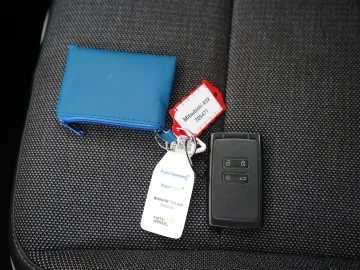 Car image 40