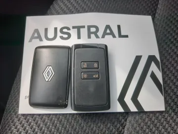 Car image 30