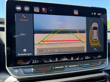Car image 28