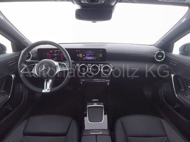 Mercedes-Benz A 180 100 kW image number 2