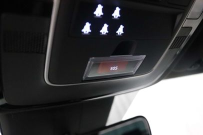 Car image 37