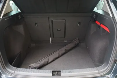 Car image 40