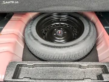 Car image 40