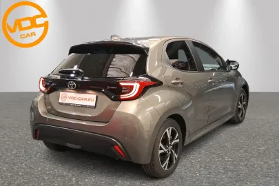 Car image 2