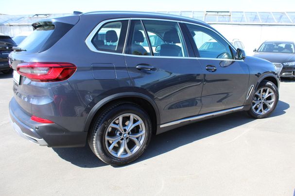 BMW X5 xDrive 195 kW image number 3