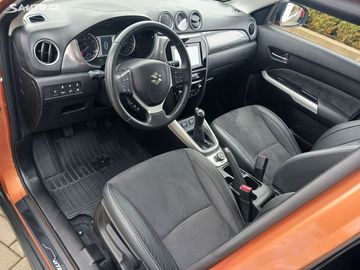 Car image 12