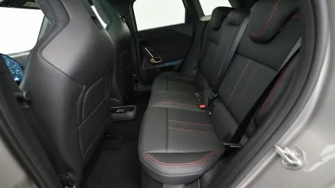 Car image 25
