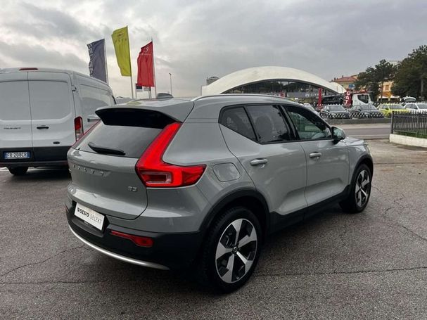 Volvo XC40 B3 Core 120 kW image number 2