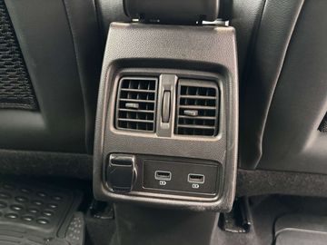 Car image 37