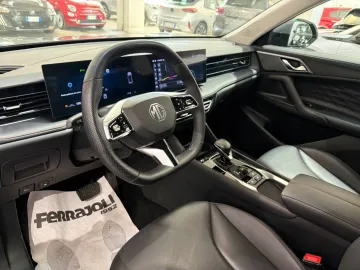 Car image 31