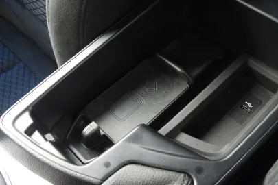 Car image 43
