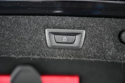 Car image 39