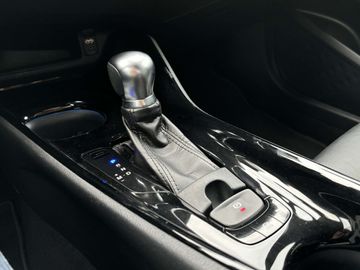 Car image 26