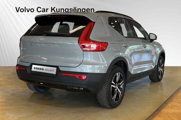 Volvo XC40 B4 Plus Dark 147 kW image number 2