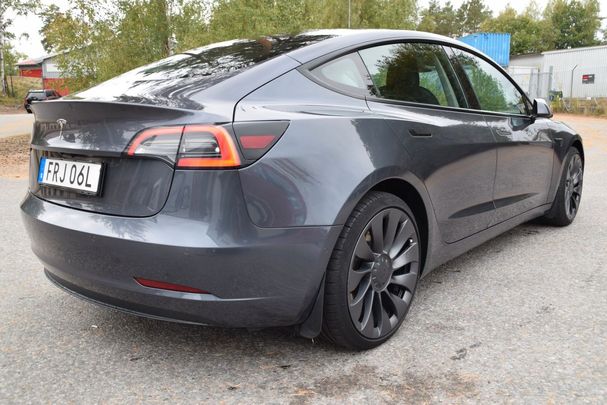 Tesla Model 3 60 Standard Range 208 kW image number 3