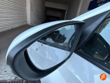Car image 35
