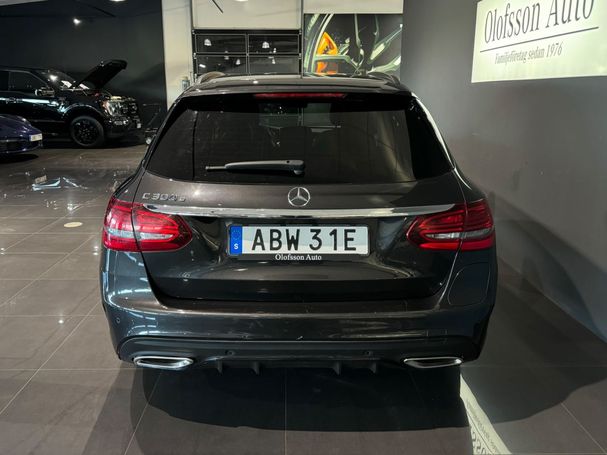 Mercedes-Benz C 300 e T AMG 235 kW image number 3