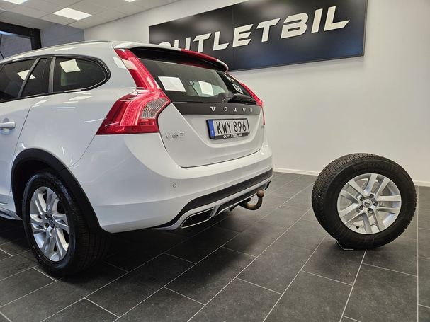 Volvo V60 Cross Country D3 Geartronic Momentum 110 kW image number 8