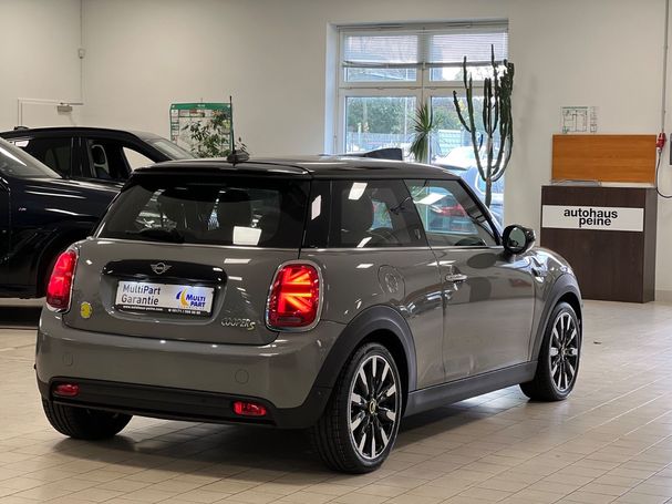 Mini Cooper SE Mini Yours 135 kW image number 10