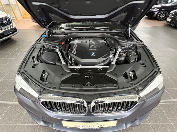 BMW 540i Touring xDrive 250 kW image number 5