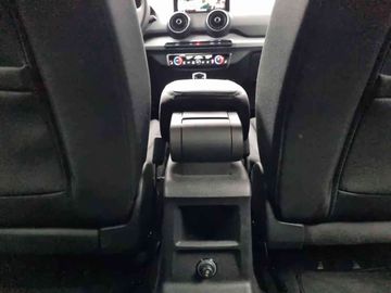 Car image 37