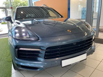 Car image 25