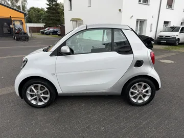 Car image 34