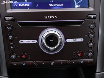 Car image 30