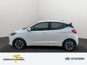 Car image 16