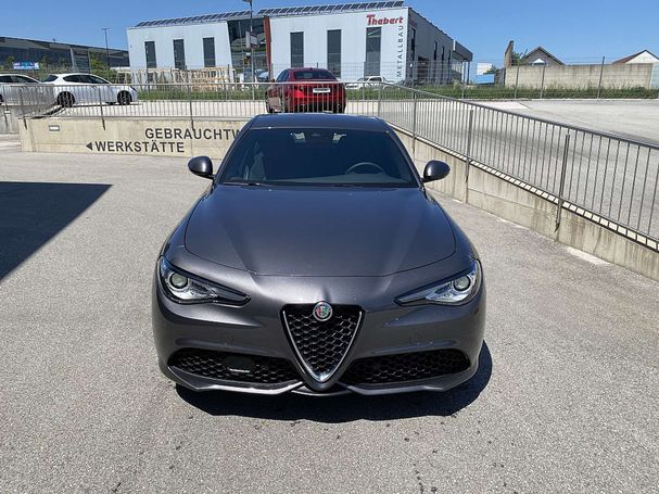 Alfa Romeo Giulia 2.2 AT8 Super 140 kW image number 3