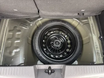 Car image 38