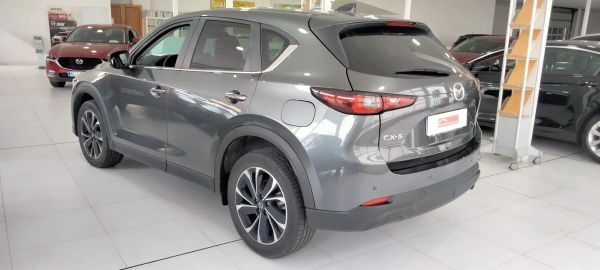 Car image 5