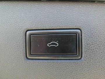 Car image 35