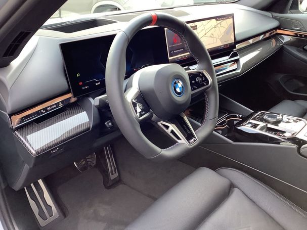 BMW i5 M60 xDrive 442 kW image number 9